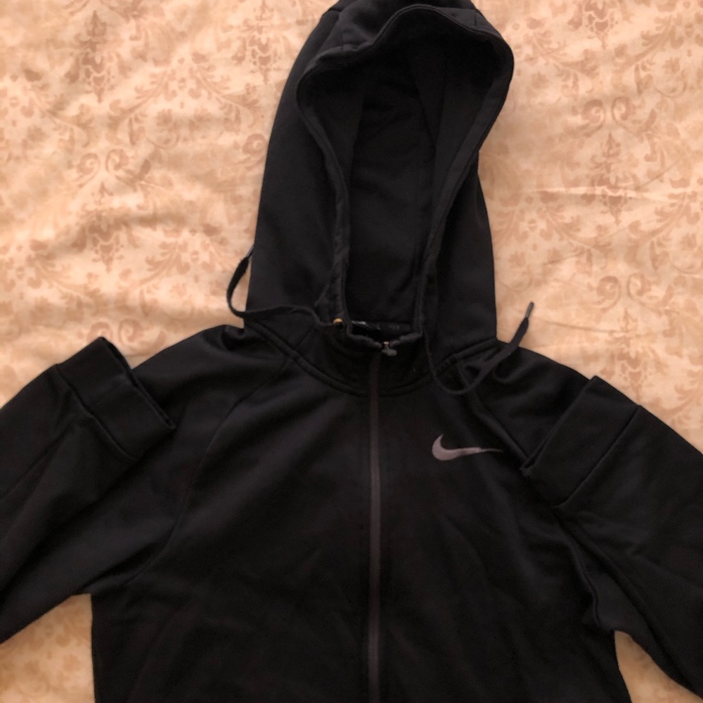 Small, black and clean Nike Hoodie